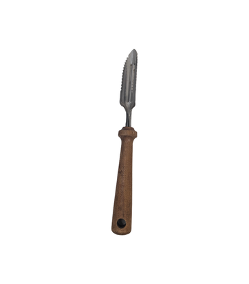 Wooden-Handled Serrated Pearer