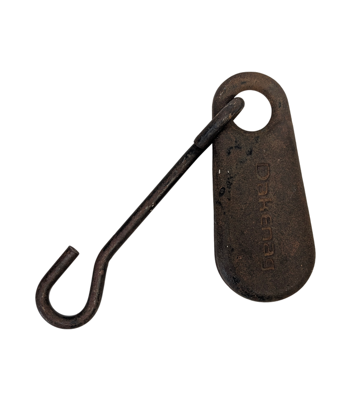 Dakenag Marked Metal Weight with Hook