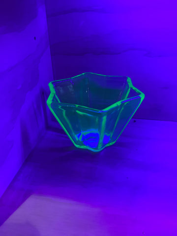 Vintage Heavy Glass Green Uranium Glass Star Shaped Jelly Mould